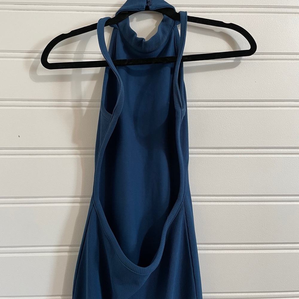 Form fitting Dress - Picture 3 of 3
